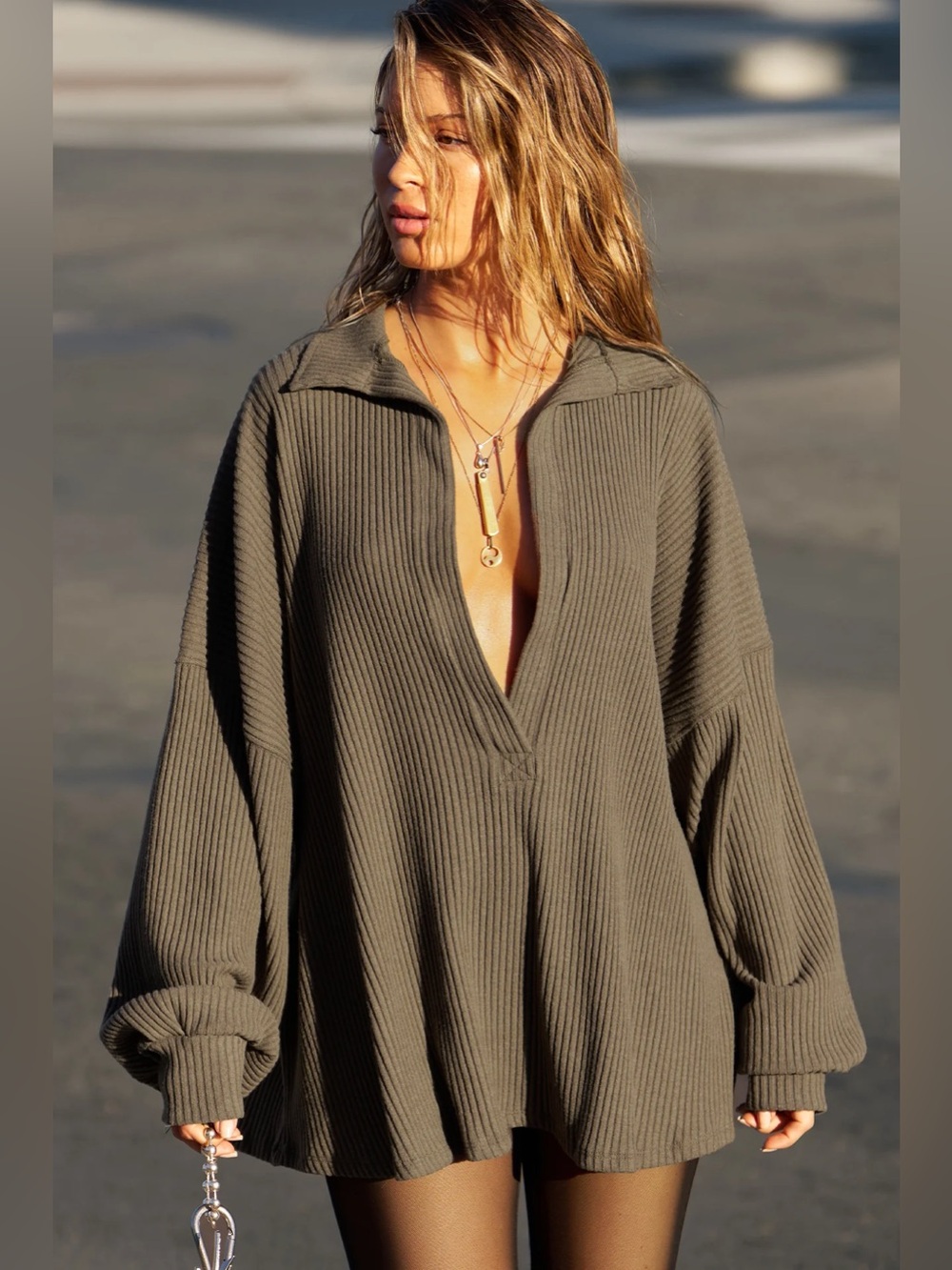 Joah Brown Deep V Pullover - Picture 4 of 11